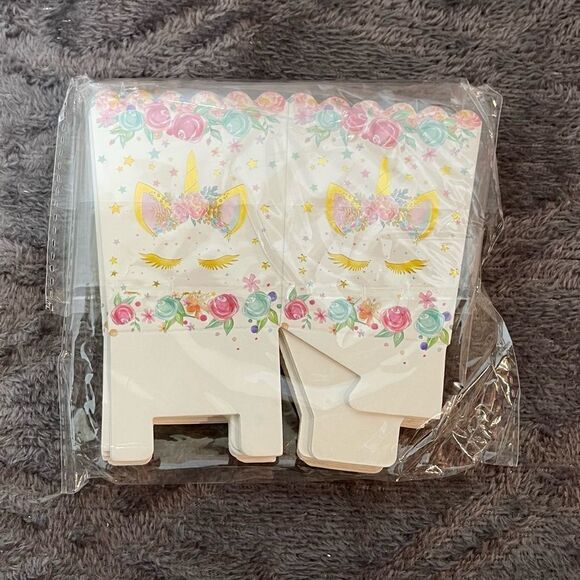 Unicorn Party Decorations set of 81 NWT - Picture 3 of 15